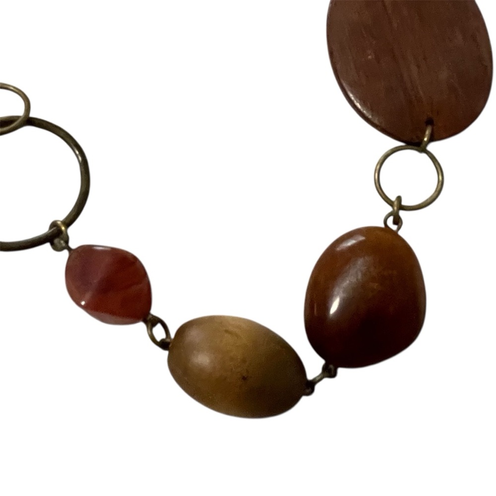 Chic Multi-Color Shell and Bead Necklace - Picture 4 of 5
